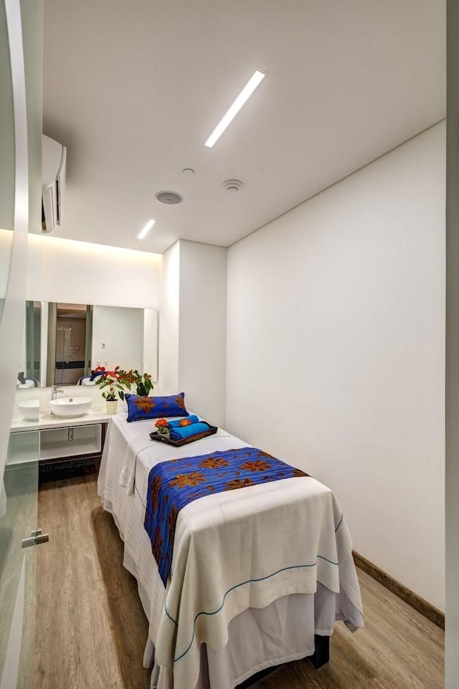 Estelar La Torre Suites Medellín Extérieur photo